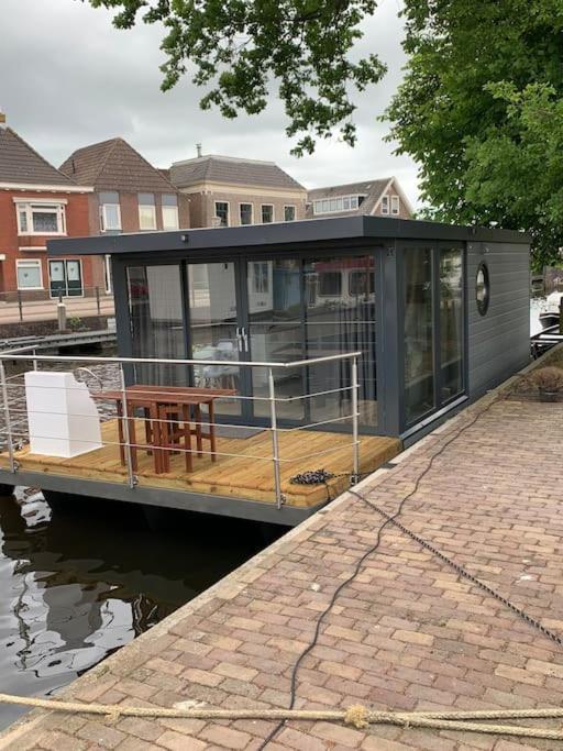 Unique New Houseboat Moored 4 Lägenhet Zwartsluis Exteriör bild